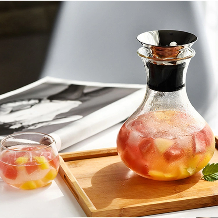 Wholesale Carafe with Stainless Steel Lid Clear Borosilicate Glass Water Pitcher Juice Jug